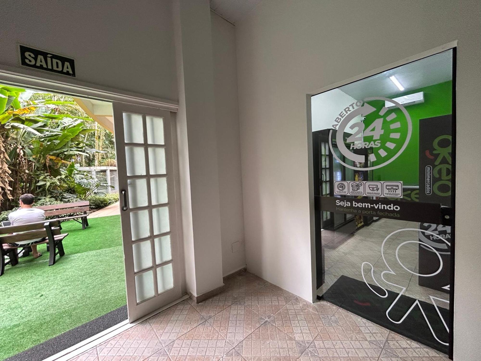 Fabuloso Flat 225, 2 Piscinas Climatizadas, Sky Com 170 Canais,Tv Com Xbox, Internet Particular 500M Bertioga, Riviera De Sao Lourenco Flat Duplex Inteiro, Adega, Cozinha Equipada Completa Servico De Hotelaria, Servico De Praia Nos Finais De Semana Екстериор снимка